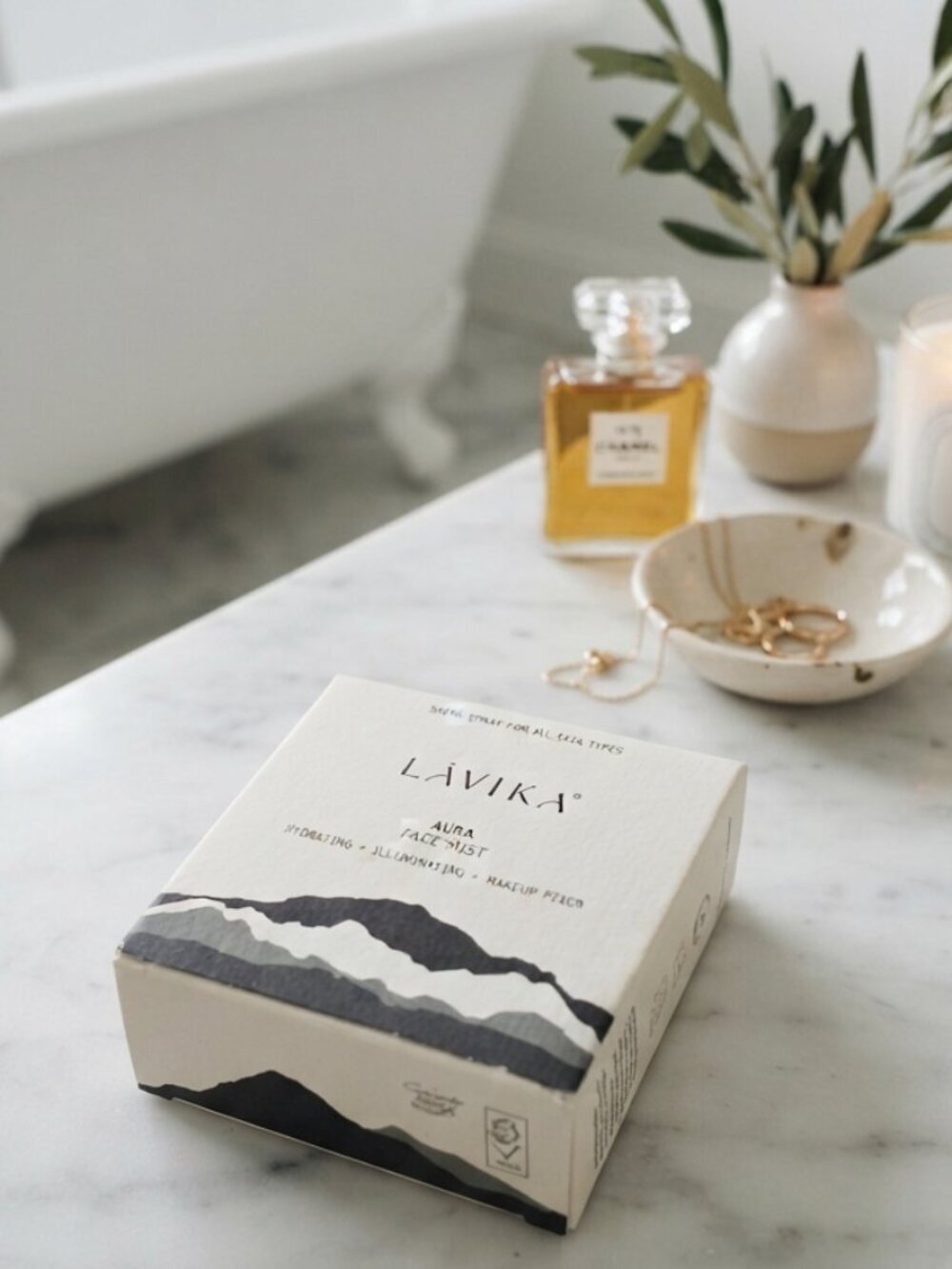NIB Lávika Aura Hydrating & Illuminating Face Mist Makeup Fixer